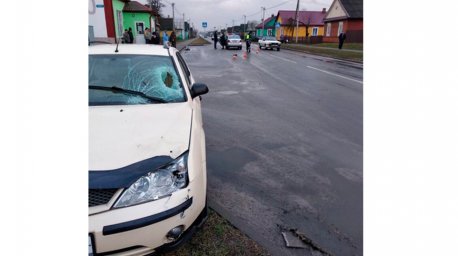 В Столине легковушка сбила девушку